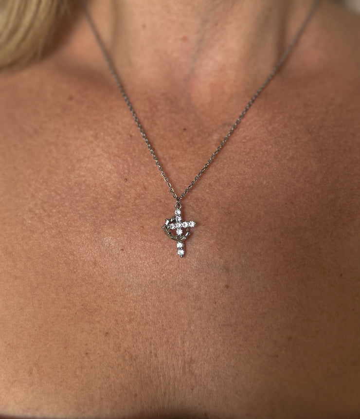 👑Crowned in Faith Cross Necklace (Gold & Silver)