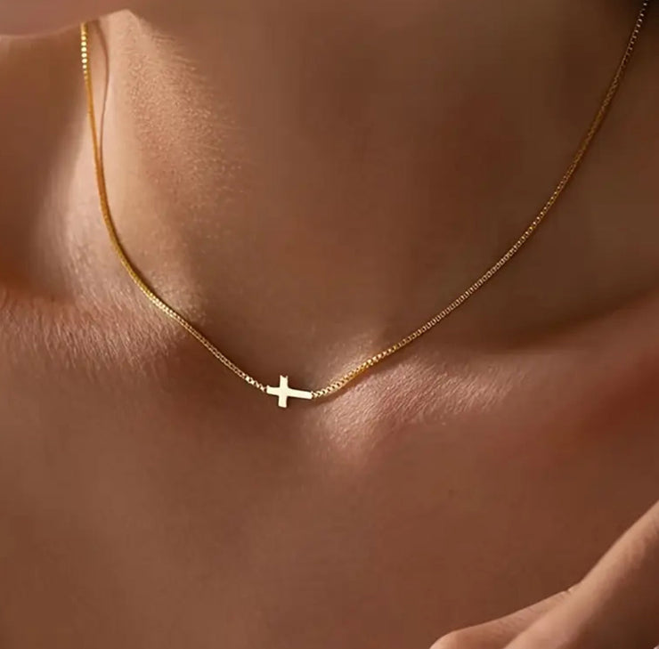 💖 PureGrace™ Cross Necklace (Gold & Silver)